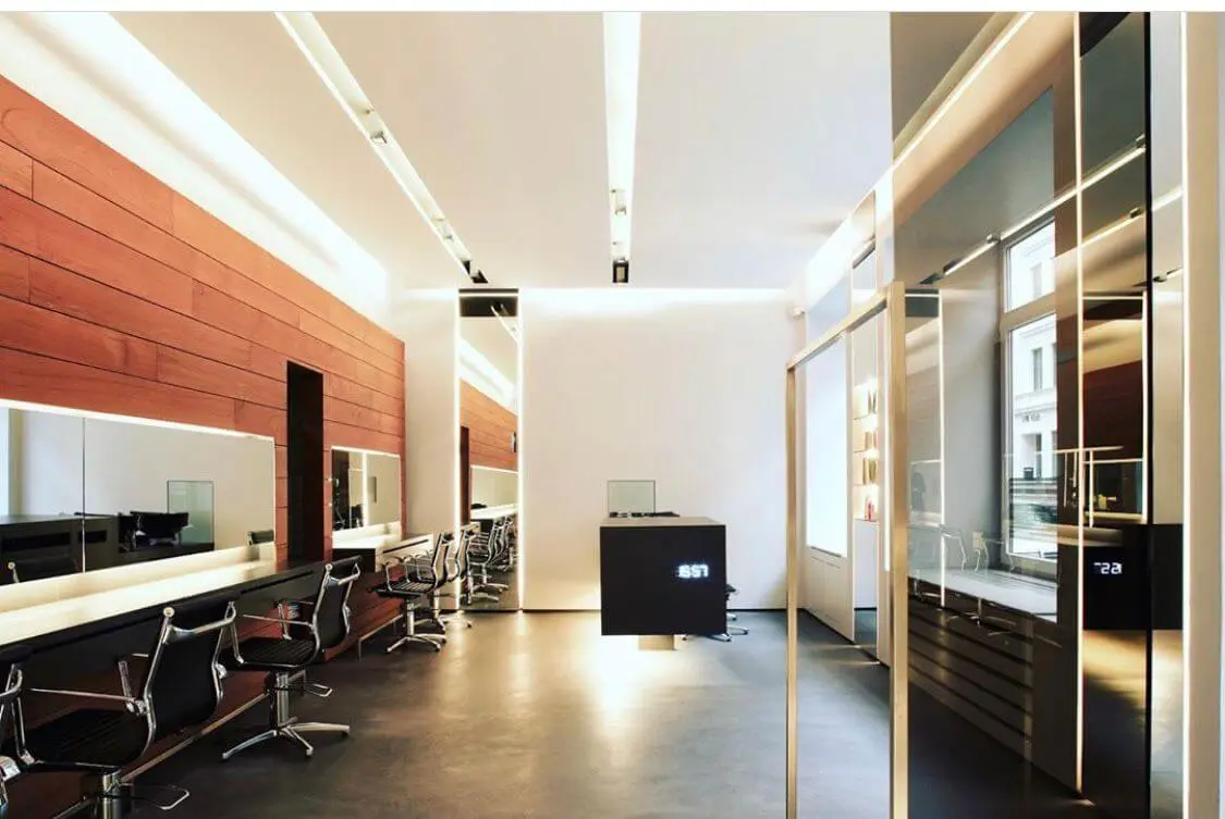 Friseursalon Die mit den Scherenhänden – Innenansicht München Gärtnerplatzviertel